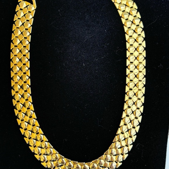 Vintage gold tone mesh bib necklace/choker lightweight unmarked - Picture 4 of 5